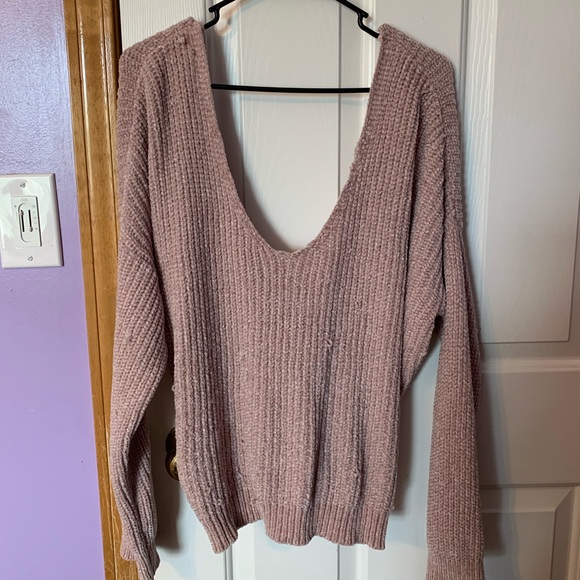 small Forever 21 light pink cross back sweater - Picture 1 of 3